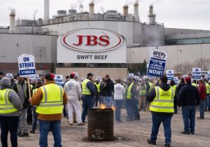 Greve em unidade da JBS nos EUA coloca em risco oferta de carne bovina no país