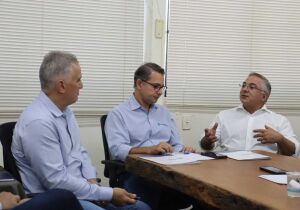 Instituições firmam parceria para lançar a "Escola do Leite" em MS