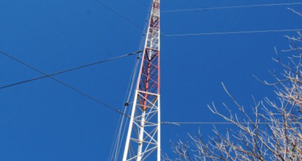Côlonia  rural Aguão recebe torre de internet e telefone