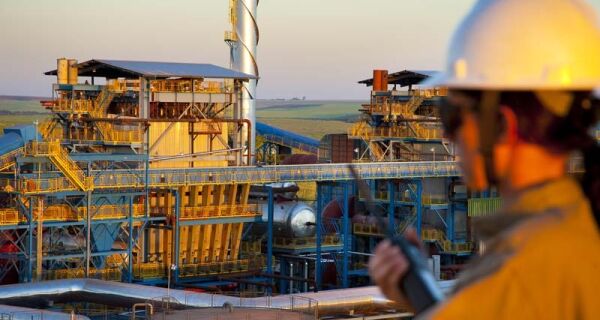 'Fomos trocados por máquinas', diz trabalhadores sobre usinas em MS