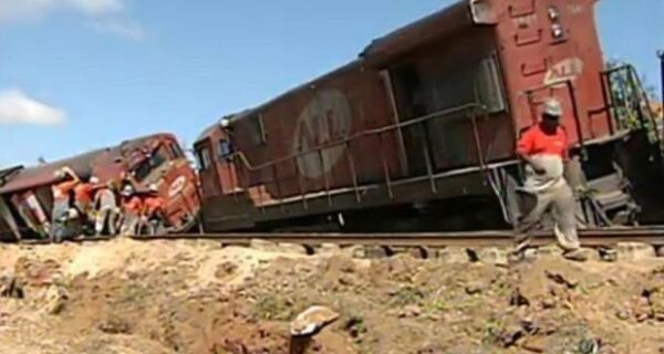 Trem de MS descarrila e espalha carga pela ferrovia em Sorocaba, SP
