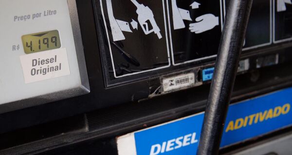 Governador entrega nesta terça-feira projeto de lei que reduz alíquota do diesel