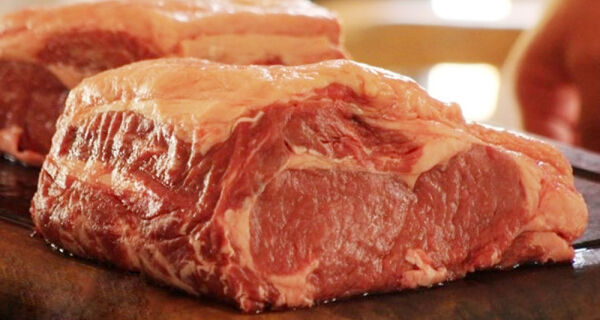 Cautela dos consumidores faz com que preços da carne não reajam 