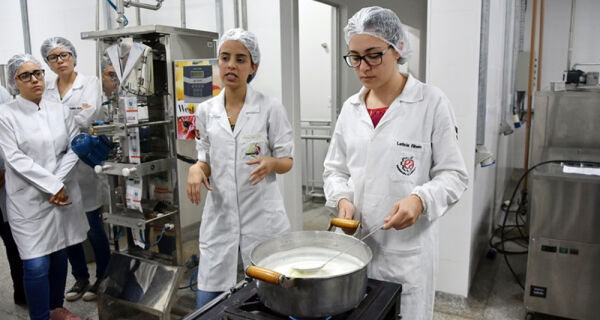 Oficina de produtos lácteos marca 1º Workshop Leite e Derivados do IST Alimentos e Bebidas