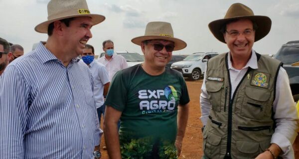 Expoagro: secretário Riedel e ministro do Turismo visitam feira em Dourados