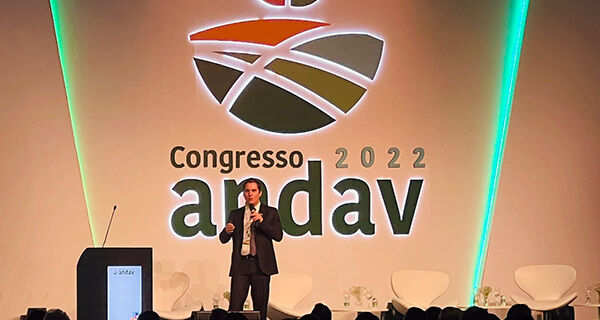 Sustentabilidade da agropecuária brasileira é debatida em Congresso da Andav