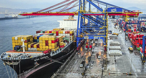 Movimentação de contêiner e cargas no Porto de Santos bate recorde até agosto