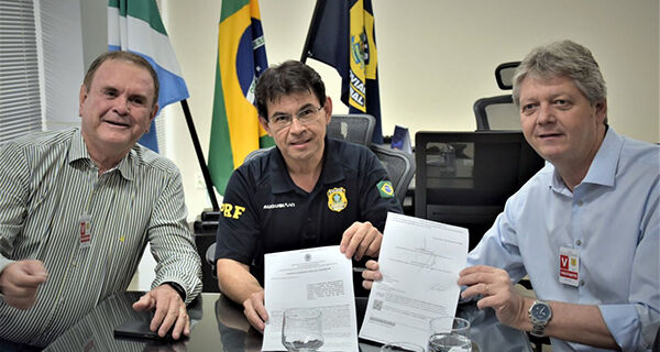 Iagro e PRF assinam acordo de cooperação para integração de sistemas de monitoramento