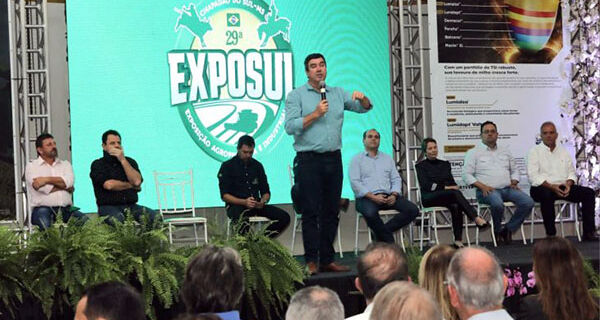 Na abertura da Exposul, Riedel destaca força econômica de Chapadão do Sul