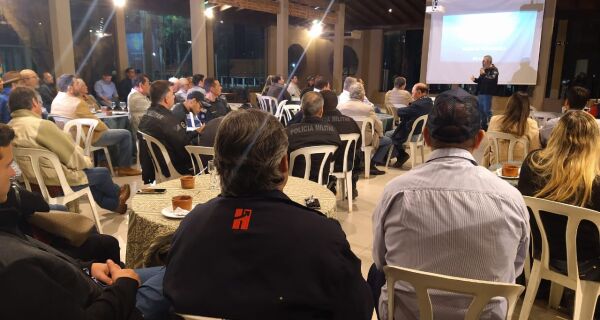 1&ordm; Encontro Técnico de Criadores lota Pavilhão do Fazendeiro na Acrissul