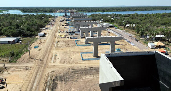 Com quase 300 estacas concluídas, construção da ponte bioceânica está em 30%