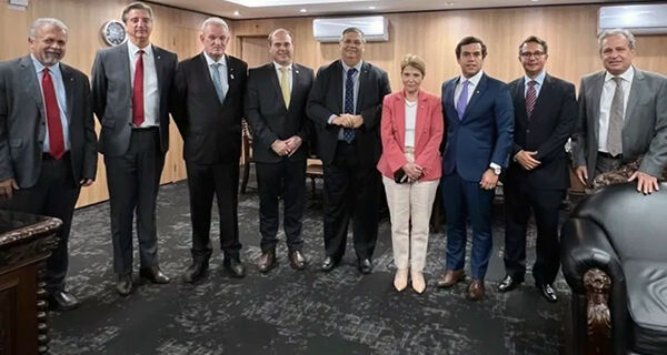 Bancada de MS se reúne com ministro para relatar preocupação com conflitos por terra