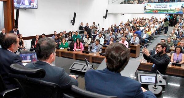 Lei do Pantanal: Assembleia democratiza o debate e audiência lota o plenário
