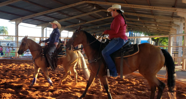 Escola equestre impulsiona prática esportiva e inclusão na Capital