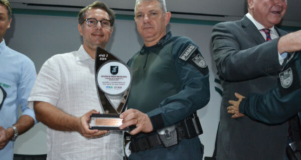 Batalhão de PM Rural homenageia Guilherme Bumlai