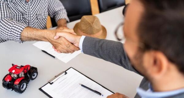 Produtor rural com prejuízo pode pedir mais prazo para pagar financiamento