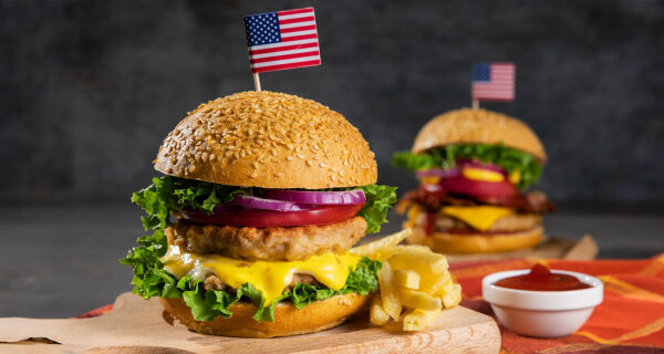 Tarifa de Trump sobre carne bovina brasileira pode aumentar preço do hambúrguer nos EUA