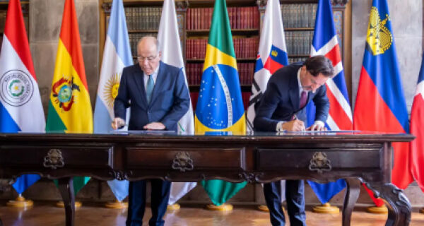 Mercosul assina acordo de livre comércio com quatro países europeus