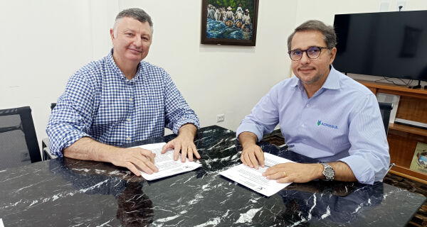 Acrissul assina termo de cooperação com criador da tecnologia que identifica bovinos pelo focinho