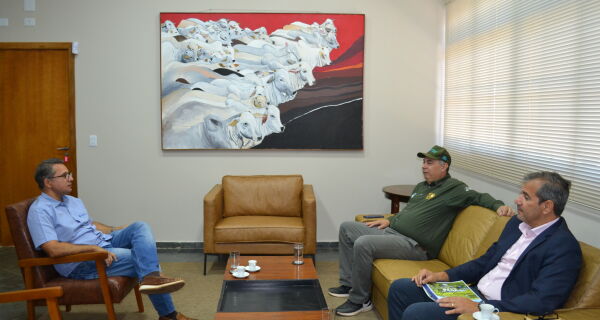 Reitor da UEMS visita Acrissul para discutir parceria visando o Pantanal Tech 2026