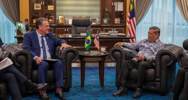 Brasil retoma exportações de carne de frango e amplia acesso de produtos agropecuários à Malásia