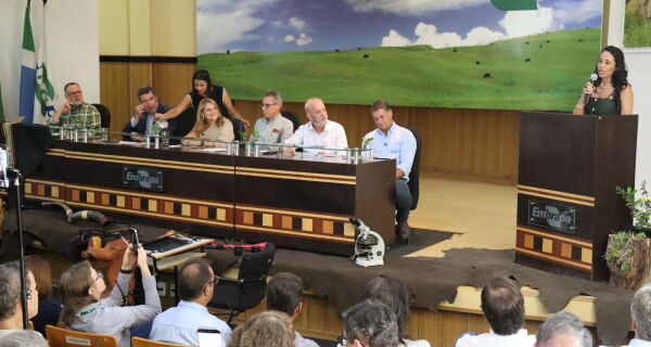 Chefe-geral da Embrapa Gado de Corte toma posse e reforça compromisso com inovação responsável