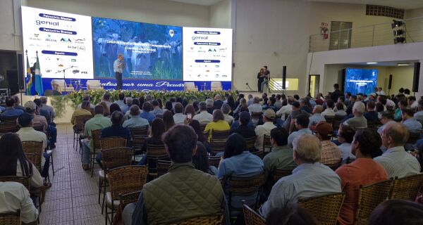 Encontro Novilho Precoce tem lançamento de programa de "Primeiro Abate" com custo zero no dia 13