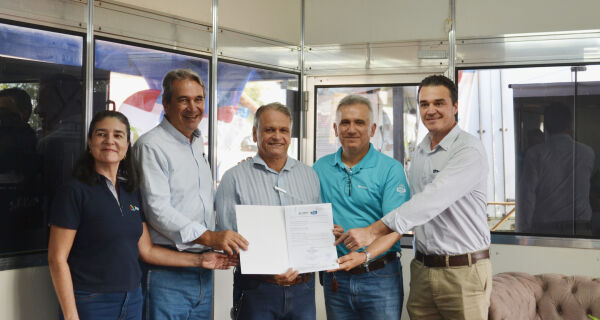 Agraer firma parceria com Sicoob para ampliar acesso ao crédito rural em MS