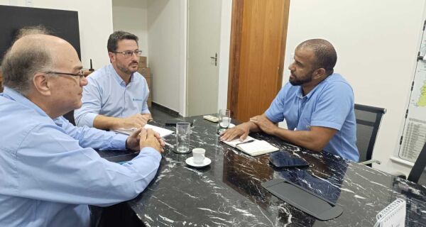 Acrissul e Senai discutem parceria para qualificação dos alunos da Escola Técnica em Agropecuária