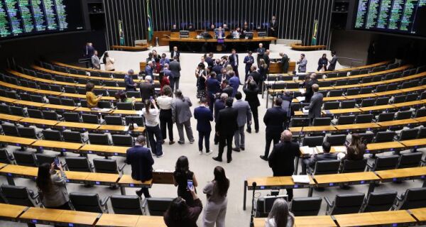 Câmara aprova MP que libera R$ 15 bilhões para exportadores e agroindústria afetados por tarifaço