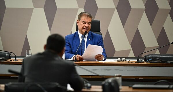 Comissão do Senado monitora com atenção relações entre Brasil e EUA, diz Nelsinho Trad em nota