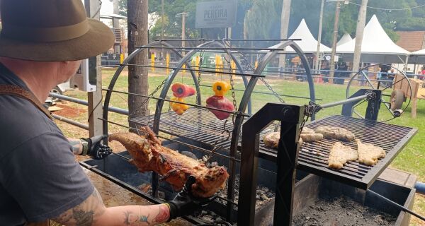 Festival Internacional da Carne reúne música, gastronomia, palestras e experiências para o público